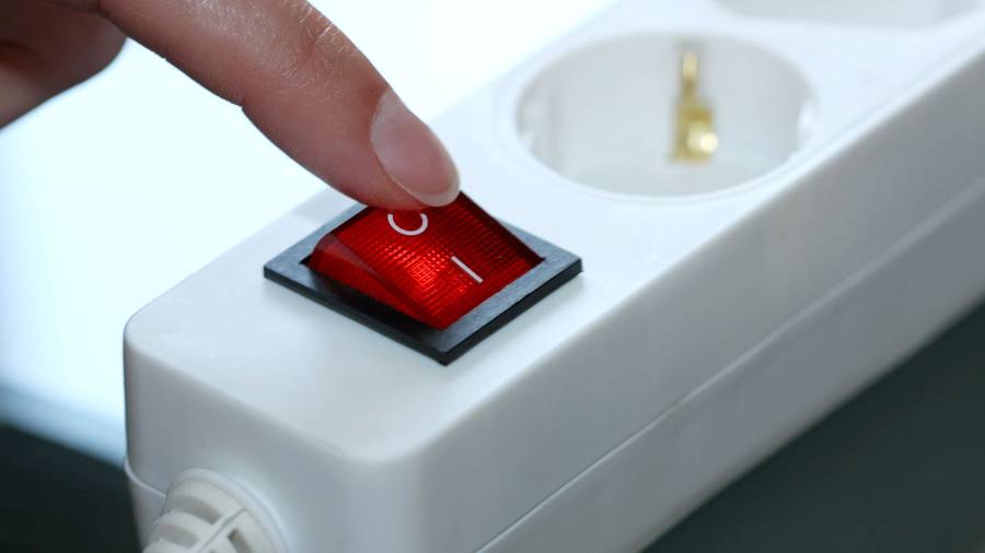 Energiesparen_Steckdose.jpg